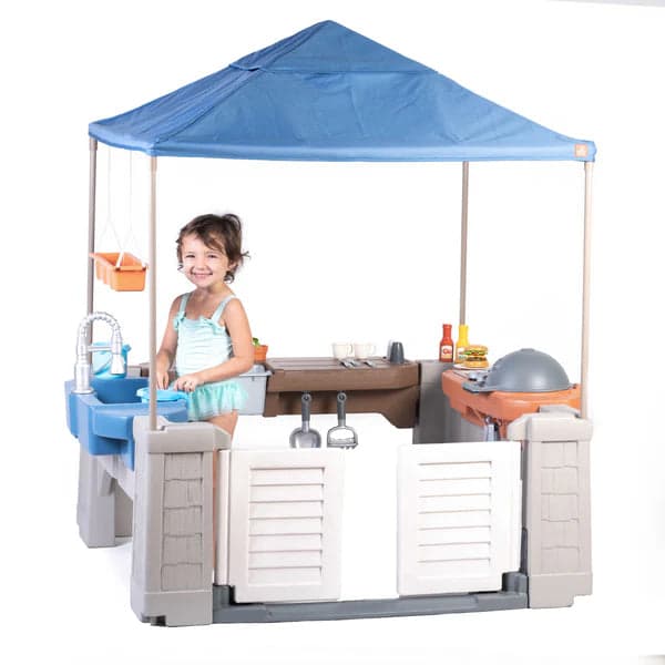 Step2 Grill & Splash Play Center with Canopy