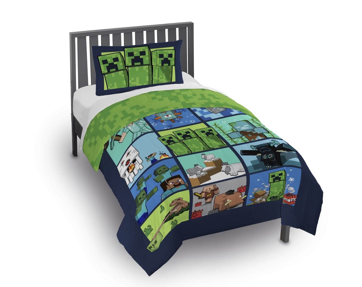Minecraft Kids 2 Piece Green Reversible Comforter and Pillowcase Bedding Set, Twin/Full