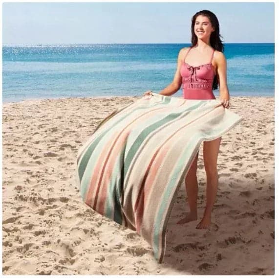 Member's Mark 2-Pack Adult Sand-Friendly Beach Towels, 40" x 72"